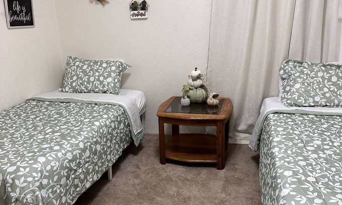 Hydro Maison | Charl & Jami’s 2nd Marais Rental- cozy for family and our worker crews!
