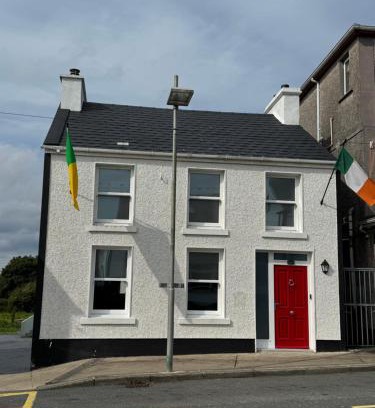 Dungloe Maison | Charlie Óg's Bridge House