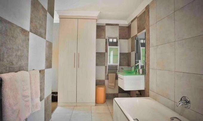 Centurion Appartement | Charlton House 1 No loadshedding