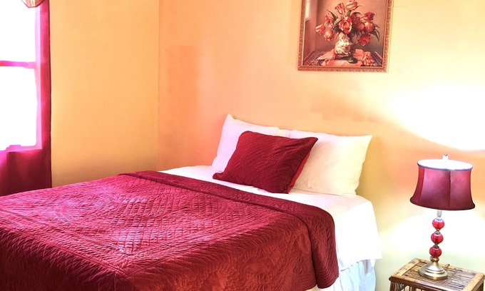 Queens Appartement | CHARLTON PLACE - Un chez-soi loin de chez soi.