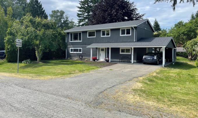 Courtenay Appartement | Charming New 2-bedroom basement apartment with AC, WiFi in awesome Comox Valley.