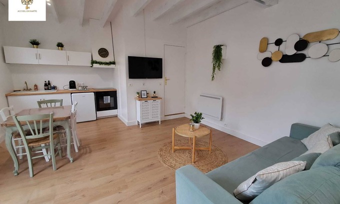 Le Pont-Chretien-Chabenet Maison | Charmante Maisonnette Rénovée - 5 min d'Argenton Sur Creuse