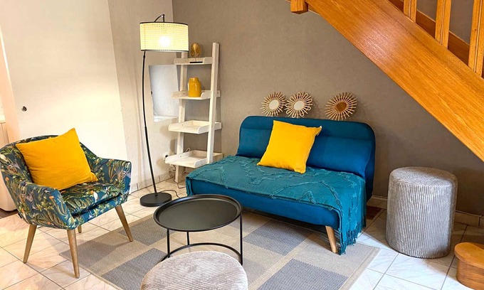 Saint-Bonnet-de-Rochefort Cottage | Gîte cosy avec spa, grand jardin, proche de la rivière Sioule - idéal pour famille et relaxation