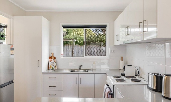 Centenary Heights Appartement | Charm in Leafy Centenary Heights!