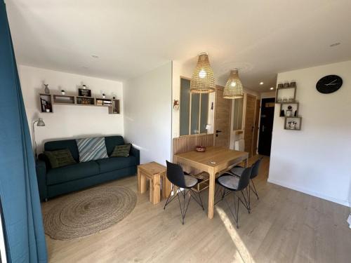 Araches-la-Frasse Appartement | Charmant 2 pièces cabine, 4 pers, terrasse sud, proche village et pistes, parking privé - FR-1-572-293