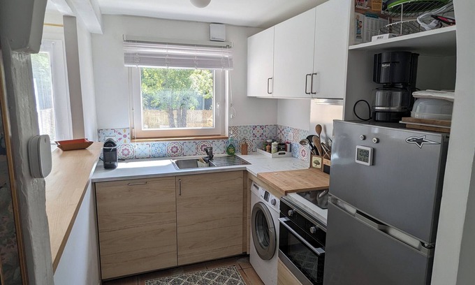 Chateauneuf-Grasse Appartement | Charmant Appartement Avec Jardin au Calme