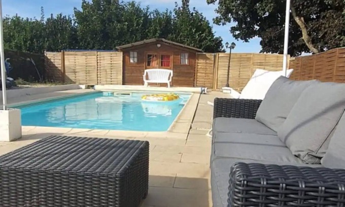 La Ferte-Gaucher Appartement | Charmant T2 avec piscine
