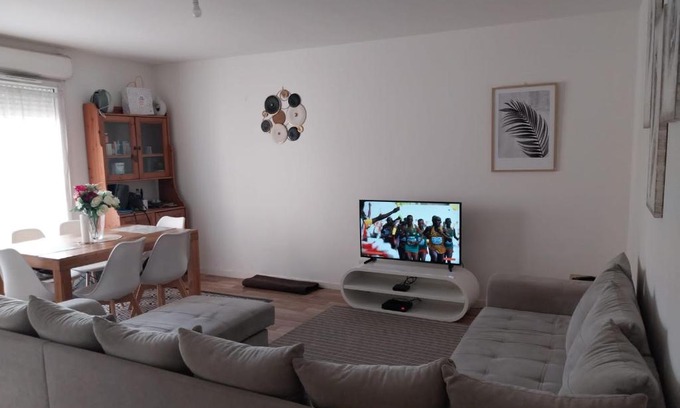 Lille-Moulins Appartement | Charmant appartement T2 parc JB Lebas
