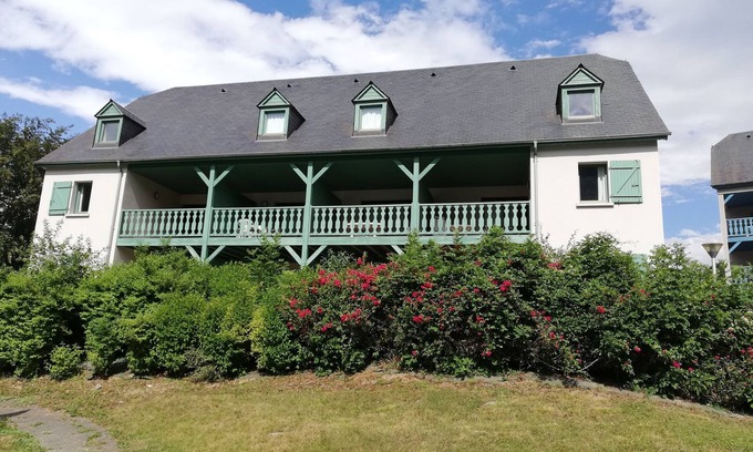 Arreau Appartement | Charmant apt T3 duplex avec piscine et aire de jeux, parking privé