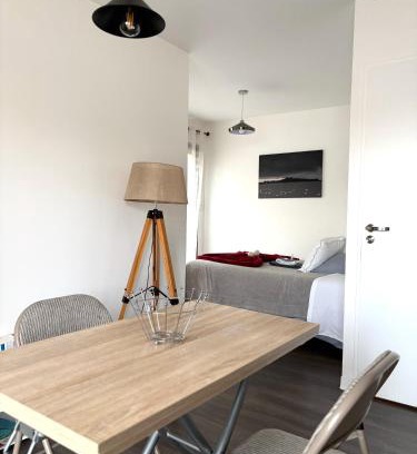 Villeneuve-les-Maguelone Appartement | Charmant studio pour étudiant seul ou à 2