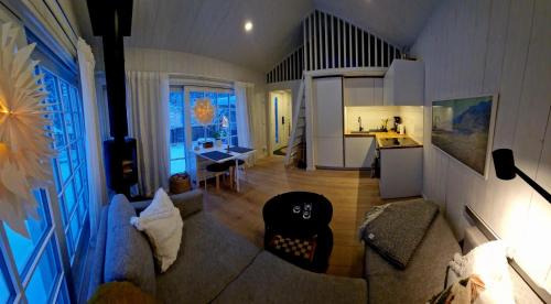 Alingsas Villa | Charmant hus med bastu och braskamin