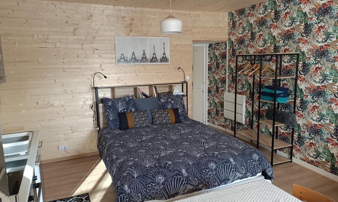 Chateauneuf-du-Faou Appartement | Charmant studio proche canal.