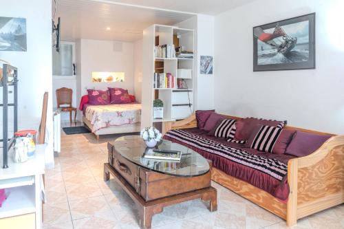 Montignac-Charente Appartement | Charmant studio meublé