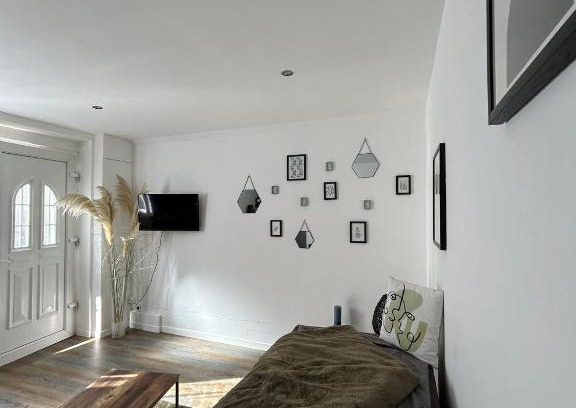 Elancourt Village Appartement | Charmant studio au bord du lac d’Elancourt village