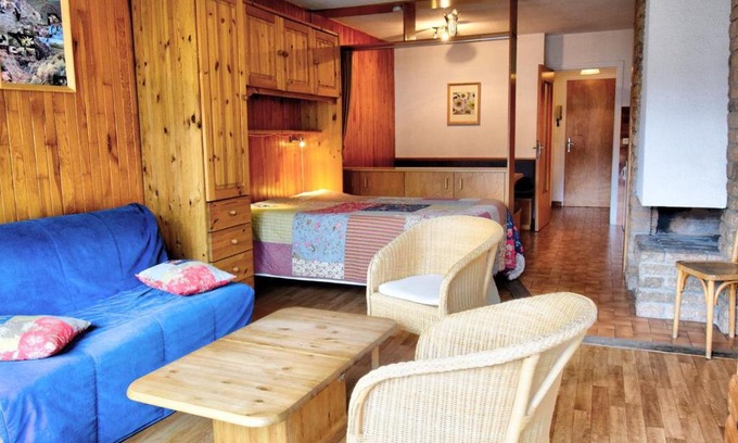 Morzine Appartement | Charmant Studio au Centre de Morzine - Proche Pistes, Balcon, Cheminée, Wifi - FR-1-524-69