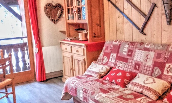 Morzine Appartement | Charmant studio rénové avec mezzanine, balcon et parking au pied du téléphérique de Nyon - FR-1-524-86