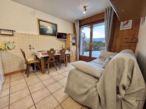 Praz-sur-Arly Appartement | Charmant T2 cabine avec parking à Praz-sur-Arly - 4 pers - FR-1-603-49