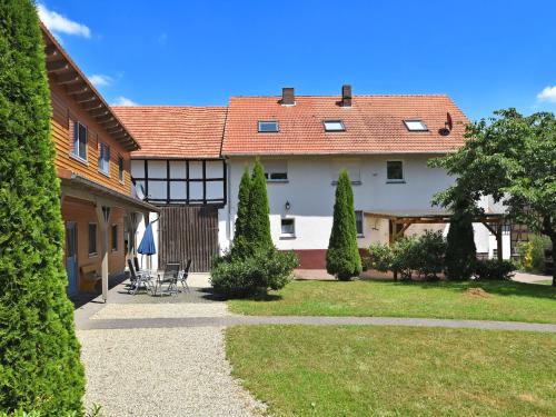Bad Wildungen Appartement | Charmante Ferienwohnung mit Garten in Hüddingen