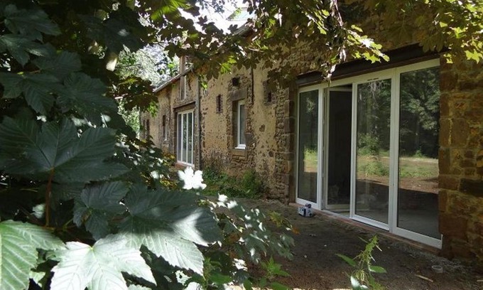 La Bazoge Maison | Charmante Ferme Rénovée avec Terrasse à 7 km du Mans, 8 Couchages, TV, Internet, Cuisine Équipée - FR-1-410-254