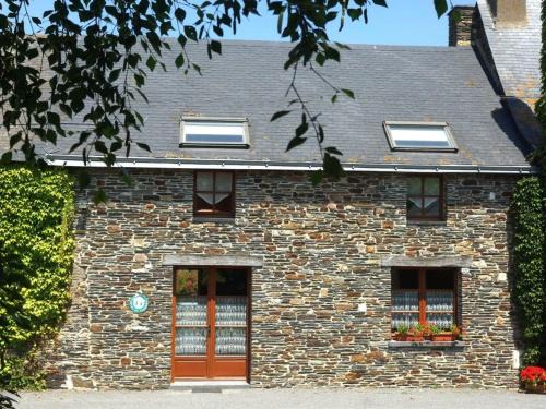 Moisdon-la-Riviere Maison | Charmante longère 3 chambres avec jardin clos, proche de Nantes, idéale pour familles et détente - FR-1-306-896