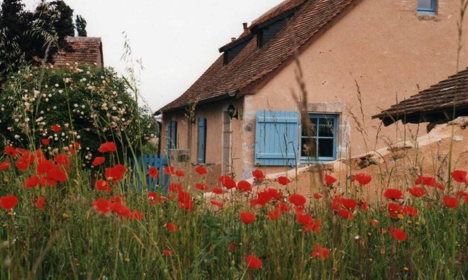 Asnieres sur Vegre Maison | Charmante maison paysanne rénovée avec grand terrain, proche de la rivière et du village médiéval - FR-1-410-162