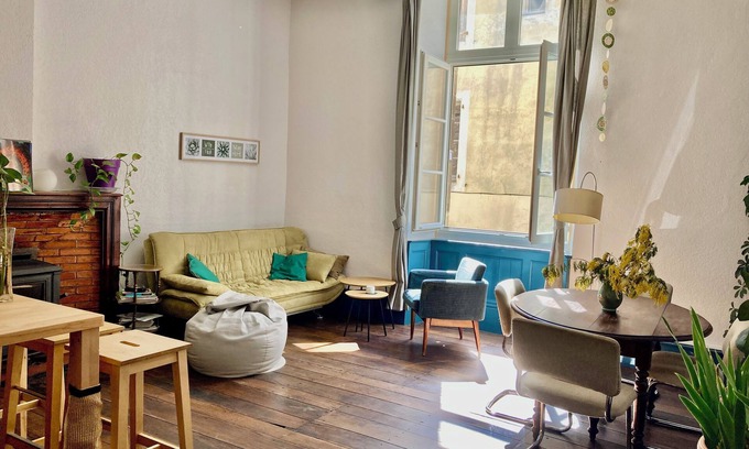 Le Mas-d'Azil Maison | Appartement ancien de caractère.