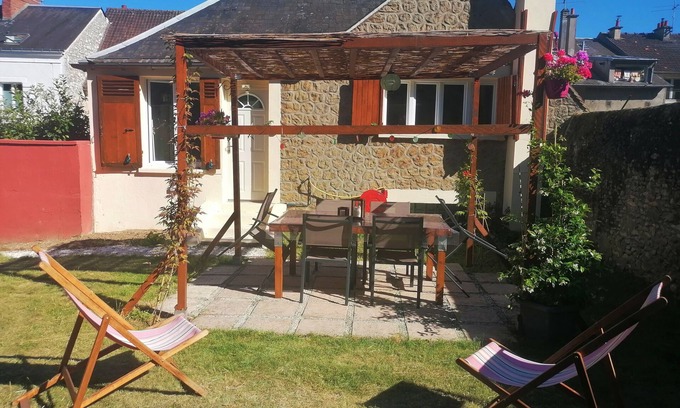 Etampes Maison | Charmante maisonnette et son petit coin de verdure