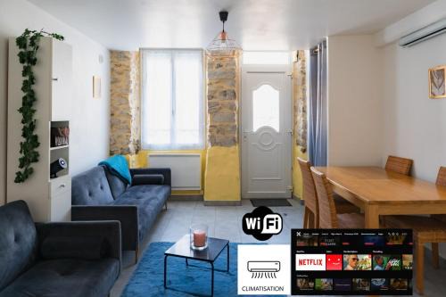 Nemours Appartement | Charme ancien à 200M Château