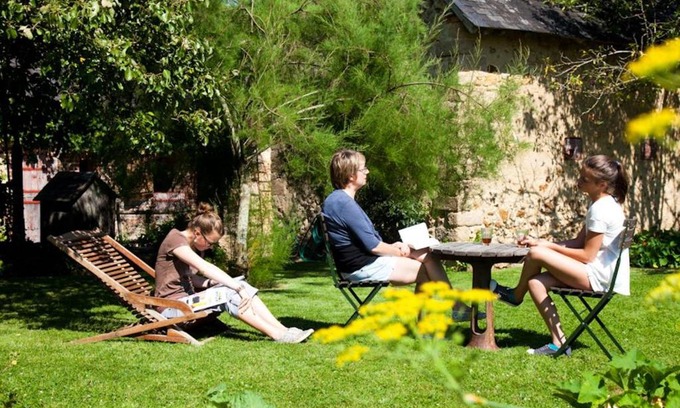 Berfay Maison | Charme du XVIIe avec grand terrain clos, dépendances restaurées, jardin, garage fermé et équipements divers - FR-1-410-157