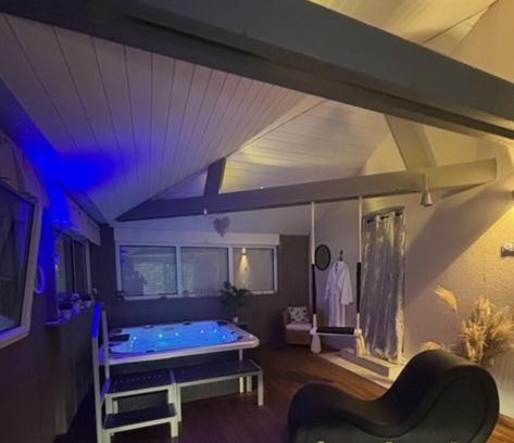 Thesee Maison | Charme & Sens Avec Jacuzzi intérieur