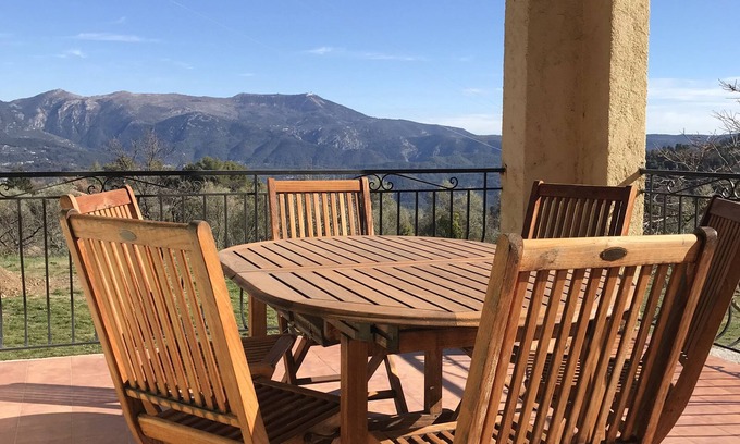 Chateauneuf-Villevieille Villa | Charmante villa provençale