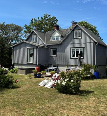 Kopingsvik Villa | Charmig Ölandsgård