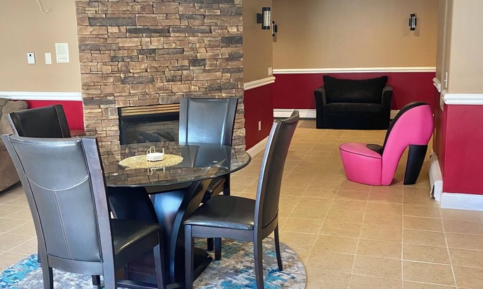 Jackson Appartement | Charming 1-bedroom apartment in fabulous suub of Jackson Township with WiFi, AC,