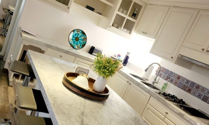Ampliacion Juarez Copropriété | Charming 1-bedroom Cabo condo, walkable, WiFi, AC, near beaches and nightlife!