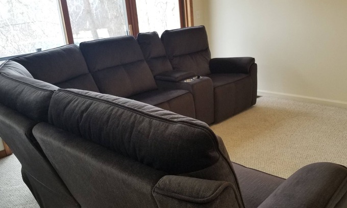 Elma Appartement | Charming 1-bedroom apartment in peaceful Elma with WiFi, AC