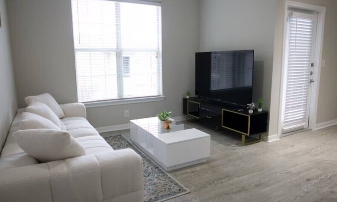 Alden Bridge Appartement | Charming 1-Bedroom Apt with Pool & Fitness Center