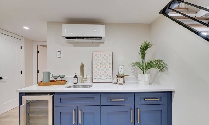 Petworth Maison | Charming 1-bedroom basement with private entrance near Petworth metro