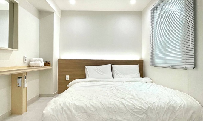 Jungang-dong Maison | Charming 1-bedroom building in brilliant Busan with WiFinand there r a large bed