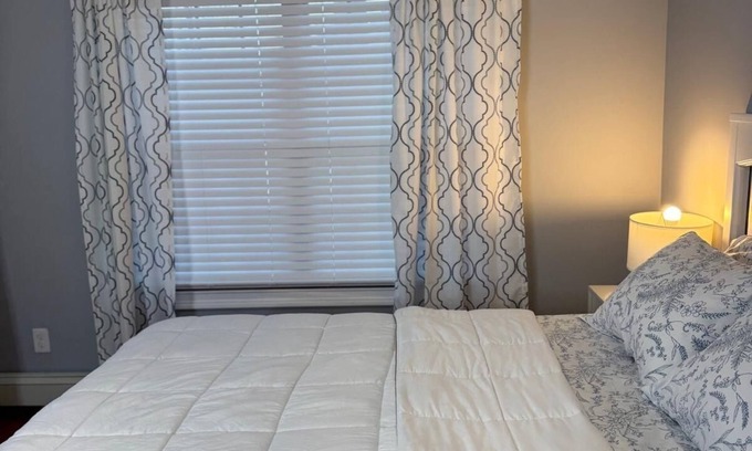 Uniondale Maison | Charming 1-bedroom house with WiFi, AC in delightful Uniondale