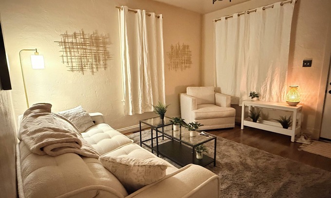 The Hill Maison | Charming 1-bedroom home in the heart of The Hill!