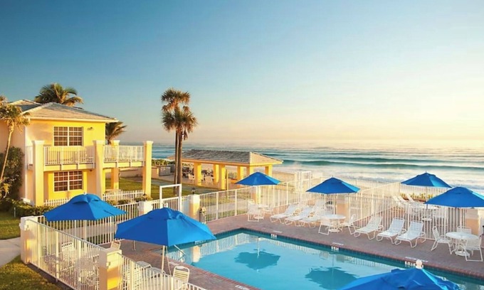 Gulf Stream Station Balnéaire | Charming 1-bedroom resort in pleasant Delray Beach with AC