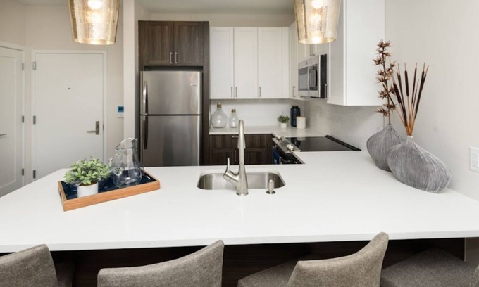 Westmere Appartement | Charming 1-bedroom in Guilderland with AC, WiFi For 55 and up Community