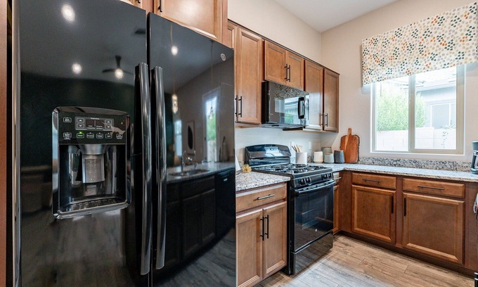 Queen Creek Maison | Charming 1-Bedroom Casita with Full Kitchen, Private Garage & Cozy Outdoor Area