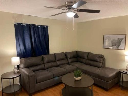 Lawton Appartement | Charming 1-BR upstairs apartment near Fort Sill!