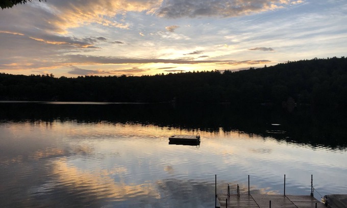 Milford Cottage | Authentique maison du lac de 100 ans sur le lac de montagne vierge