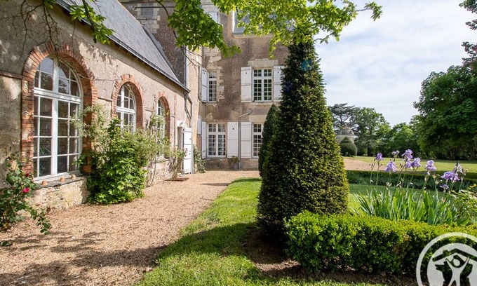 Rochefort-sur-Loire Cottage | Charmant gîte familial avec parc, près des vignobles, à 30 min d’Angers - Confort et cadre raffiné.