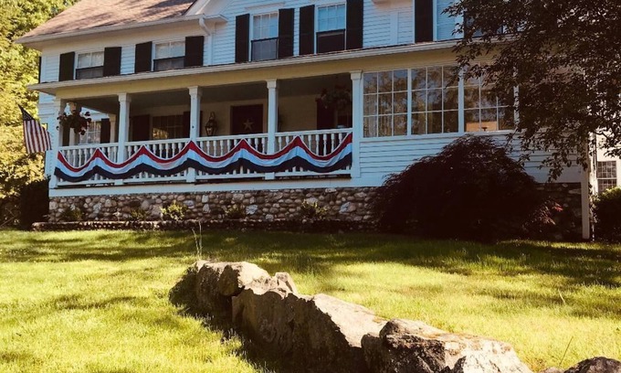 Amherst Autre | Charmante ferme de 1840 ~ Retraite magique ~ 14 personnes