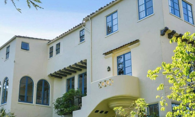 Berkeley Maison | Charming 1924 unit with garden, modern updates, and serene Berkeley views.