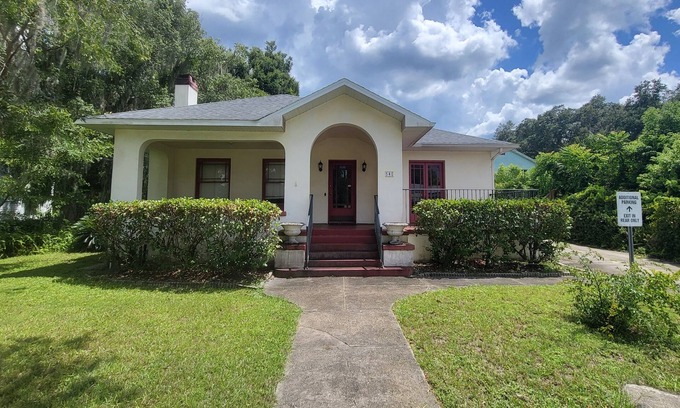 DeLand Maison | Charming 1925 House in the Heart of DeLand.