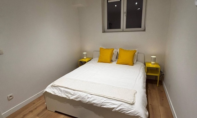 Wondelgemstraat Appartement | Charming 1BR Apartment | Walk to City Center